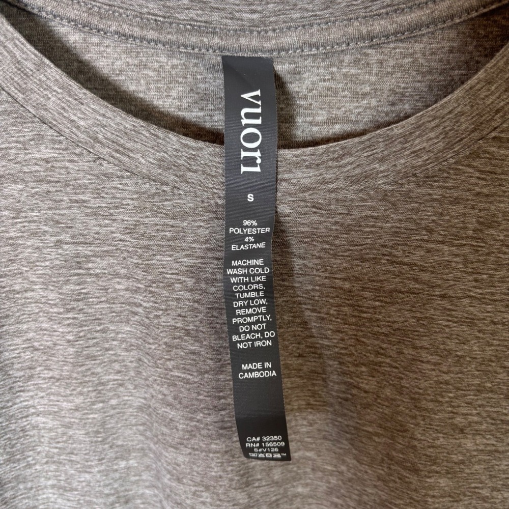 Vuori Mens Tshirt Sz S Heather Gray Short Sleeve Athletic - Picture 4 of 6